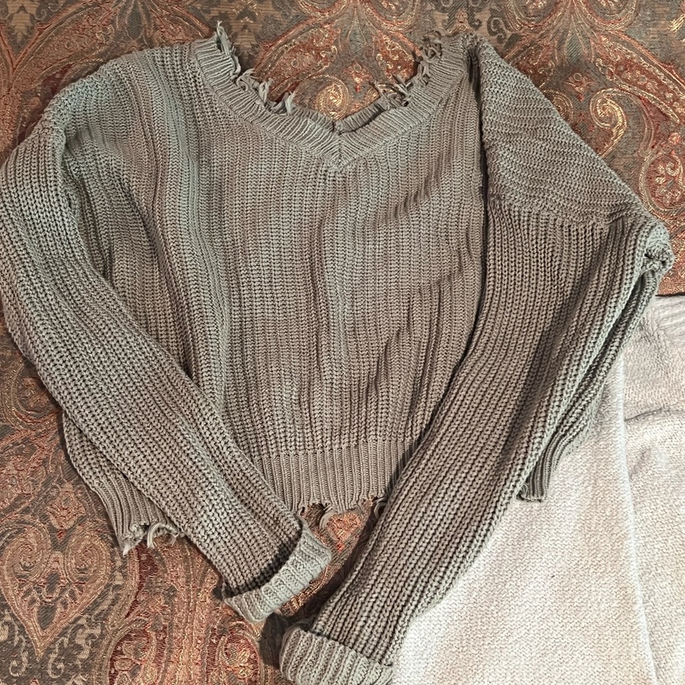 Jessica Simpson v neck sweater